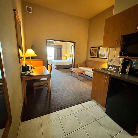 Hotel Clarion Pointe Rimbey Exterior foto