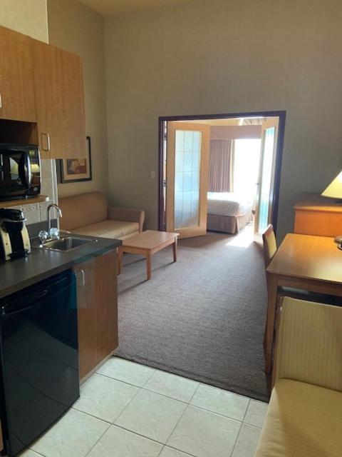Hotel Clarion Pointe Rimbey Exterior foto