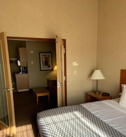 Hotel Clarion Pointe Rimbey Exterior foto