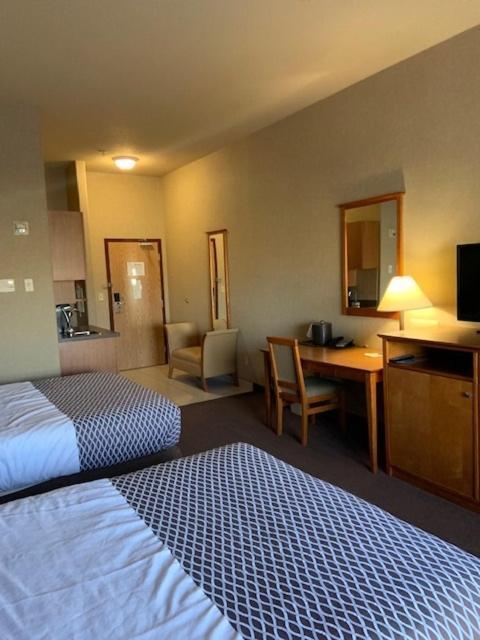 Hotel Clarion Pointe Rimbey Exterior foto