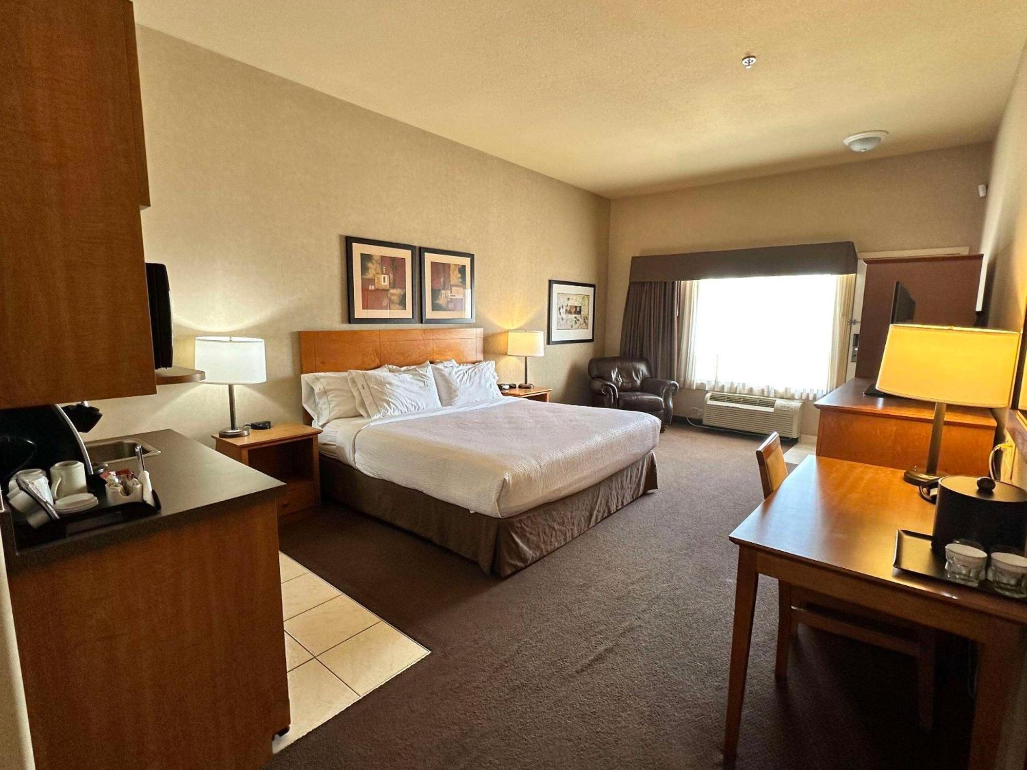 Hotel Clarion Pointe Rimbey Exterior foto