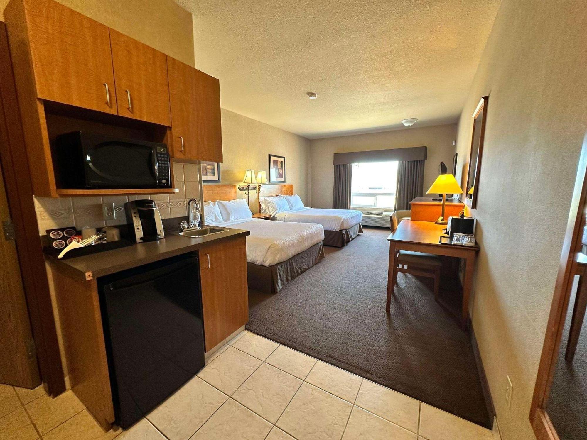 Hotel Clarion Pointe Rimbey Exterior foto
