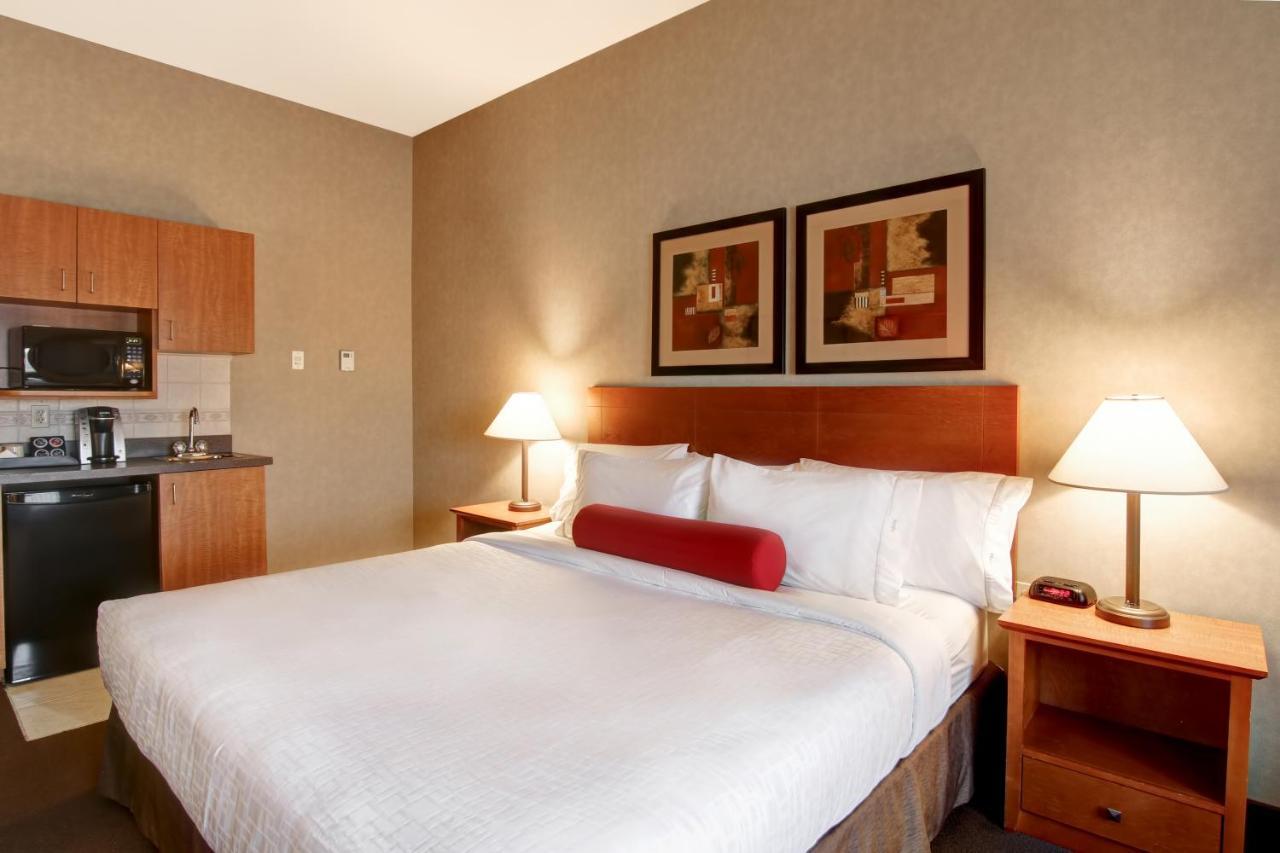 Hotel Clarion Pointe Rimbey Exterior foto